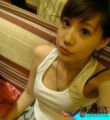 又有90后想當鳳姐第二，發帖稱：我就是90后超級大美