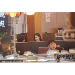 劉亦菲和王力宏-王力宏私下相約劉亦菲 擺譜得助理