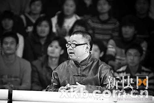 “被征婚女”人紅坐上評委席。