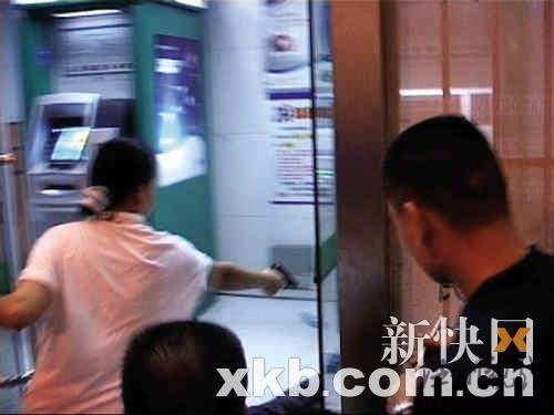 女警擊斃劫匪系首次朝人開槍 曾只在靶場練手