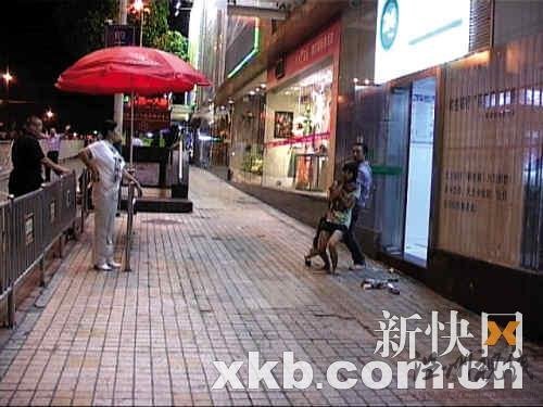 女警擊斃劫匪系首次朝人開槍 曾只在靶場練手