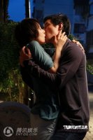 吳彥祖片場向高圓圓求婚 吳彥祖高圓圓片場激吻