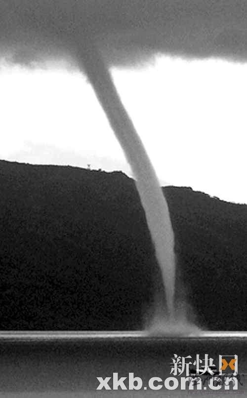 深圳灣現三道水龍卷奇觀 持續17分鐘