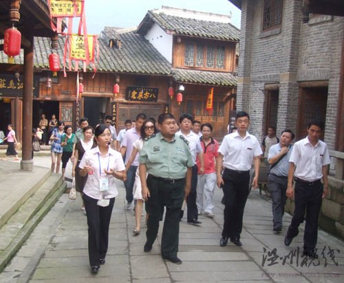 媒體稱毛新宇獲晉升 成中國最年輕少將