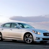 大號的G37 試駕2011款英菲尼