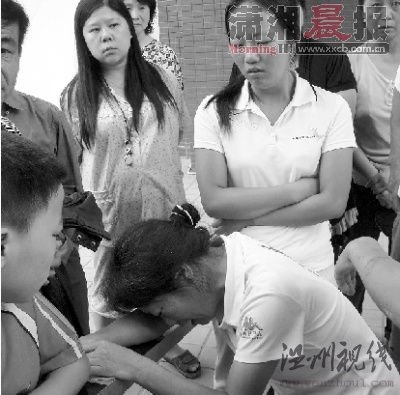 門衛(wèi)不讓無卡業(yè)主騎電動車進(jìn)小區(qū)被打死(圖)