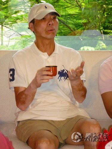 馮小剛警告孫海英:敢再罵我 我跟你沒完(圖)