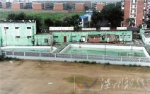 天津泳池電死人 天津天津市河北區游泳池內掉入電線