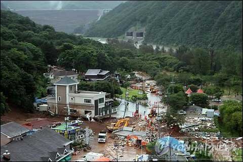 韓國游覽勝地突發(fā)泥石流 6名志愿者死亡