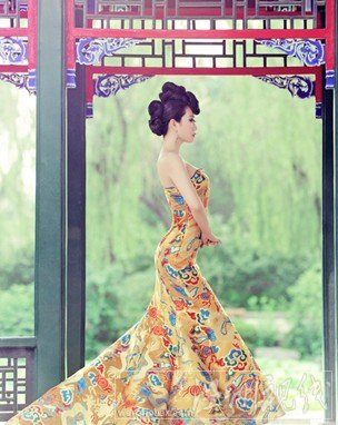 練習：芙蓉姐姐瘦身PK王菲，龍袍寫真叫板范冰冰