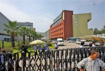 溫州信泰集團胡福林回到溫州 接受采訪談重振企業和