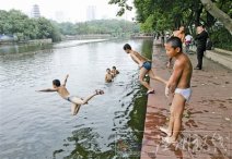 最近溫州天氣潮濕溫暖 溫州受副熱帶高壓偏強和暖濕