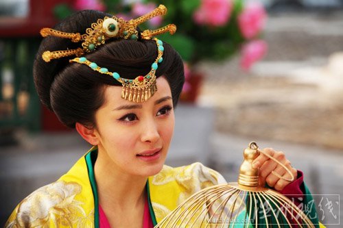 楊冪《美人天下》中全裸洗澡:很刺激也很過(guò)癮