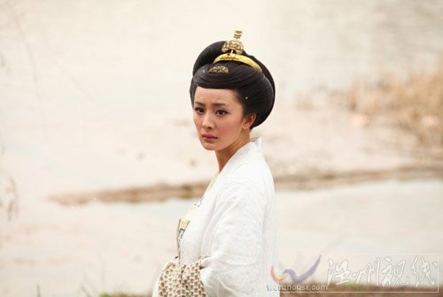 楊冪《美人天下》中全裸洗澡:很刺激也很過(guò)癮