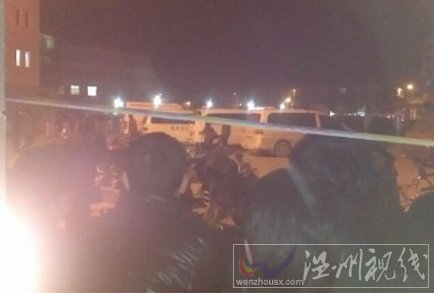 徐州豐縣首羨鎮校車翻車墜河