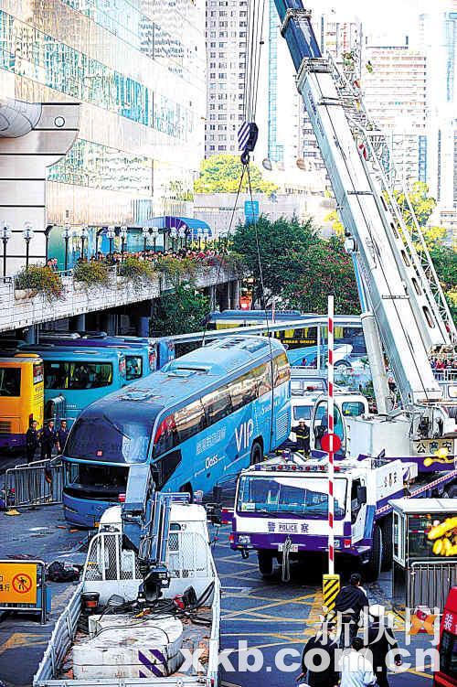 深圳大巴沖撞人群