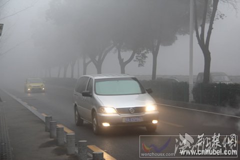 2012年元旦武漢遭遇大霧