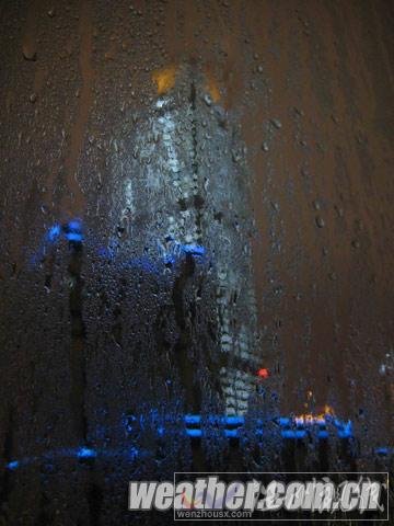 立春后南寧首現“回南天” 濕氣濃重大樓滴水（組圖）