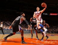 林書豪尼克斯七連勝 尼克斯主場林書豪攻下10分13助