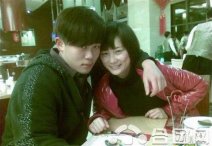 周巖的親密照片 看了周巖的親密照片懷疑雙方父母教