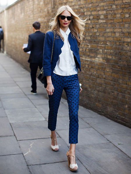 楊冪趙薇春季換裝各有高招 穿出OL式端莊