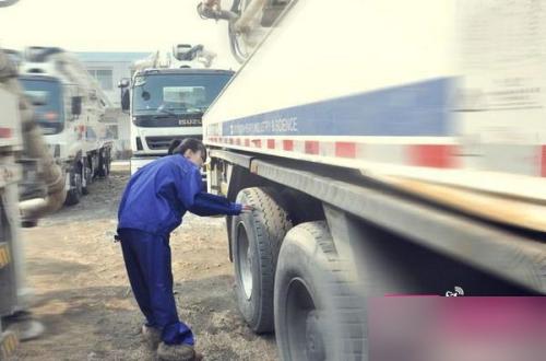 最美女司機(jī)藍(lán)領(lǐng)妹實(shí)際上不是司機(jī) 清純女司機(jī)藍(lán)領(lǐng)妹鑒定是作秀