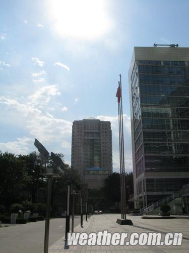 北京16日氣溫創(chuàng)新高 為今年首個高溫日