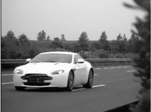 浙江高速路兩跑車瘋狂飆車 時速達飛機起飛速度
