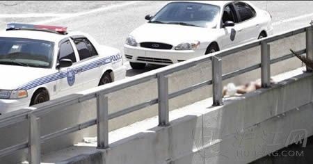 邁阿密裸體“食臉男”：當街“啃食”他人面部被擊斃