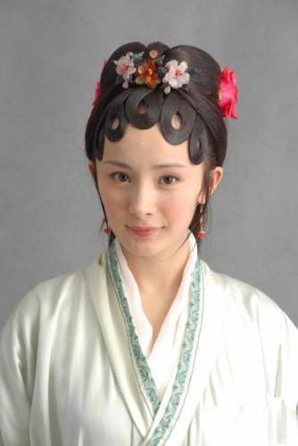 楊冪疑與劉愷威分手刪微博 揭開明星情侶整容真相