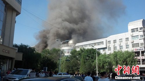 天津薊縣萊德商廈火災