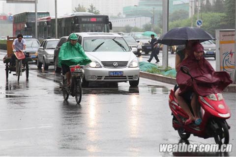 北京今夜陰有陣雨 明天午后有雷陣雨