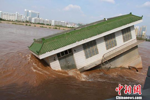 8月13日甘肅黃河最新汛情 強(qiáng)降雨致多段防堤滲水