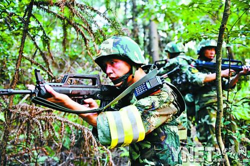 重慶“8·10”持槍搶劫案犯罪嫌疑人周克華行兇后逃跑 警方鎖定其逃到歌樂山上