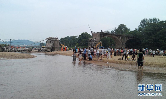 廣昌河東大橋坍塌