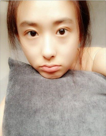 翟凌翟凌素顏照