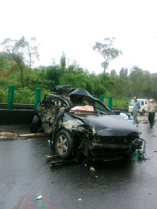 一家7口新生遇車禍
