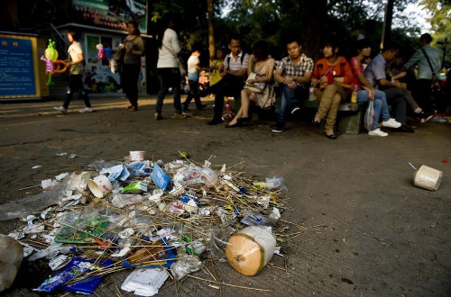 景區垃圾滿天