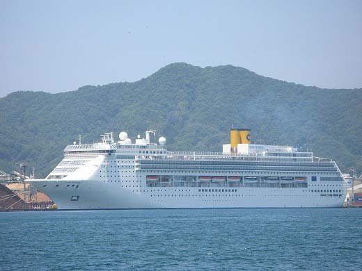 中國1500人旅游團(tuán)抵日