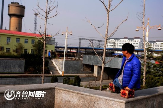 無腿歌手陳州有一顆感恩的心