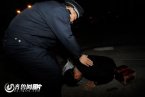 感恩的心 無腿歌手陳州斷腿17年后叩謝救命恩人
