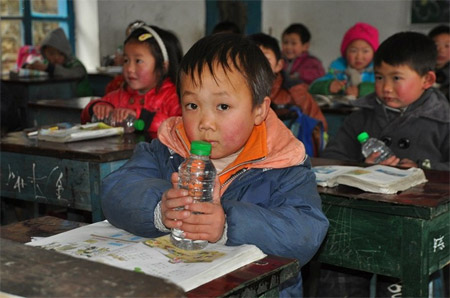 塑料瓶裝熱水取暖