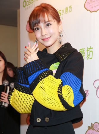 楊穎拒談男友黃曉明