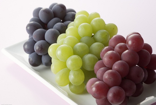 吃什么水果對皮膚好 吃什么對皮膚好 8種水果抗衰老