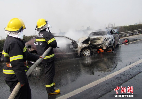 四川成樂高速車禍