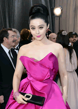 范冰冰奧斯卡紅毯秀桃紅色禮服 很好看就是胖了點