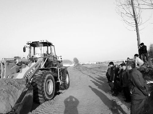 河南農(nóng)民被開發(fā)商碾死