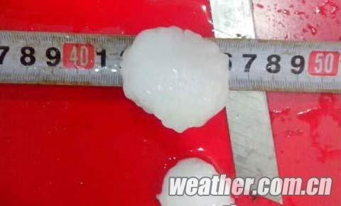 貴州冰雹 27日貴州多地遭冰雹襲擊最大直徑4厘米