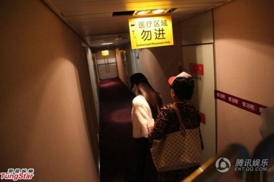 干露露毀容，干露露疑被捉奸被打遭毀容