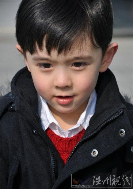 中美混血兒Alex是誰